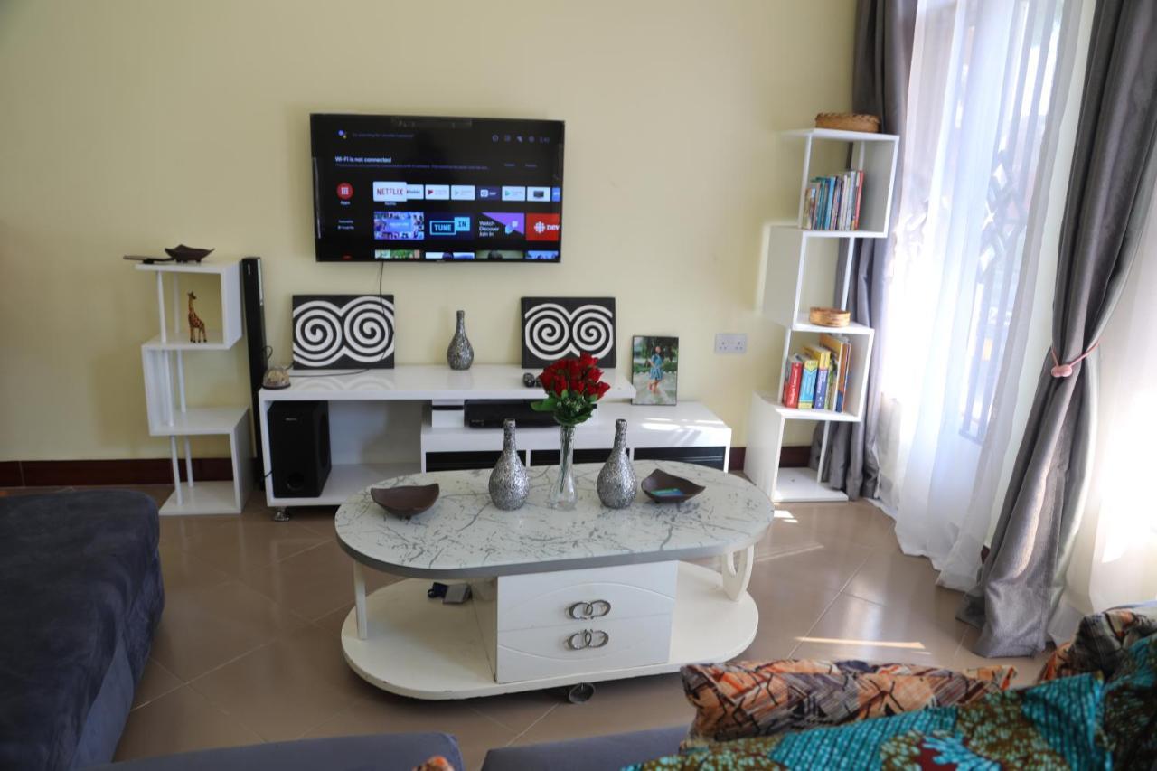 Pearl Lulu Modern Bnb Homestay Dar es Salaam Ngoại thất bức ảnh